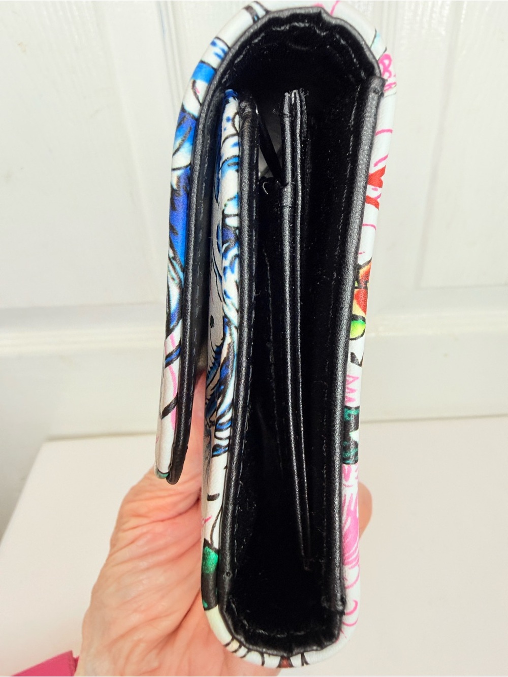 ED HARDY WHITE REBEL GARDEN FLAP LONG WALLET - Picture 8 of 12